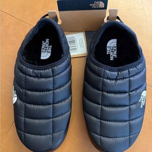 THE NORTH FACE Women's Thermoball Traction Mule V Winter Shoes